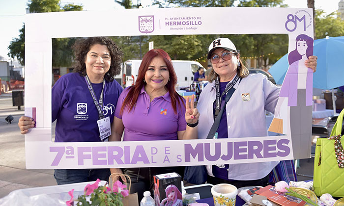 Participan 120 emprendedoras en Feria de las Mujeres