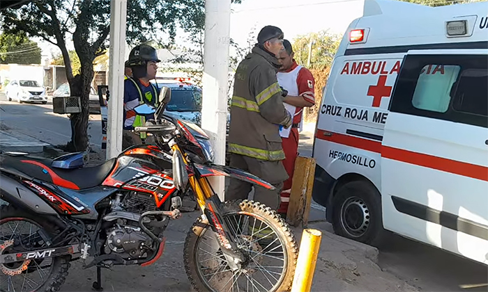 Embiste automóvil a motociclista y huye en la colonia CNOP