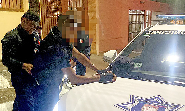 Sorprenden a dos portadores de crystal; Agentes preventivos
