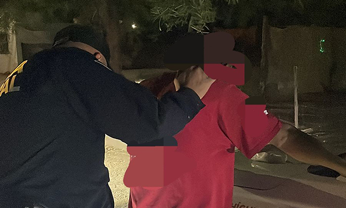 Amaga joven a policía con machete en Bahía de Kino  