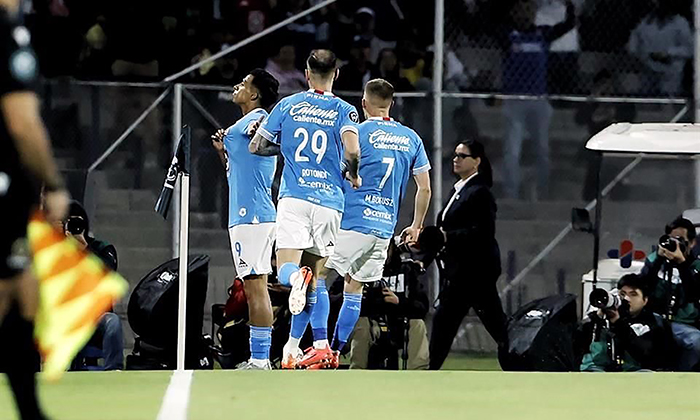 Cruz Azul elimina 2-1 al América; Va a la semifinal de la Concacaf
