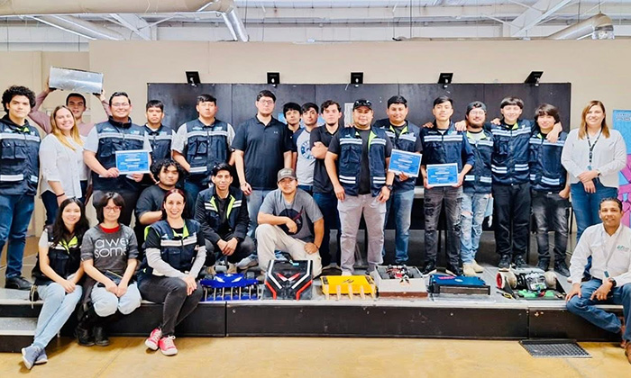 Van estudiantes de UTSlrc a Olimpiada Mexicana STEAM a Ensenada, Baja California
