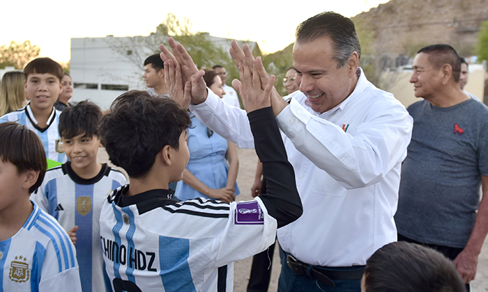 Beneficia Toño Astiazarán a deportistas en la colonia Los Ángeles