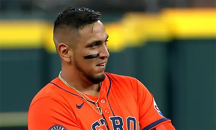 Astros deja en blanco a los Rojos por 3-0