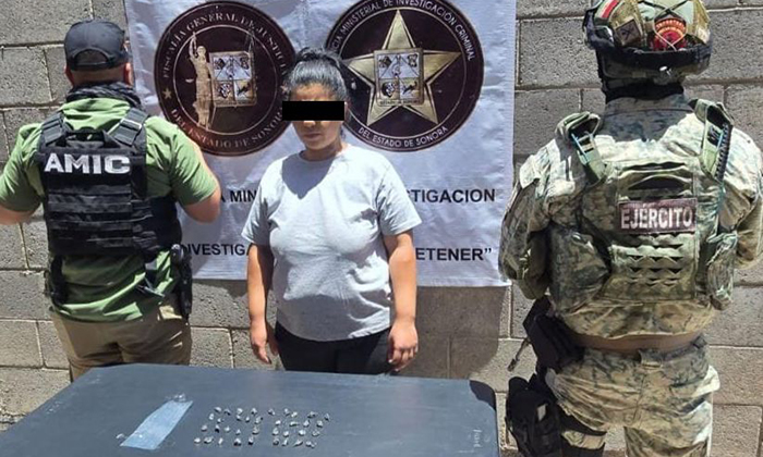 Elementos de la AMIC y militares capturan a mujer por narcomenudeo