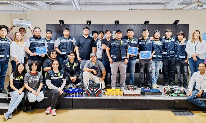 Arrasa UTSlrc en torneo de robótica Crodit 2025
