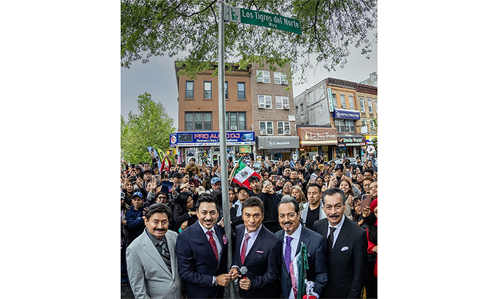 Nombran calle de Nueva York “Los Tigres del Norte” en Brooklyn