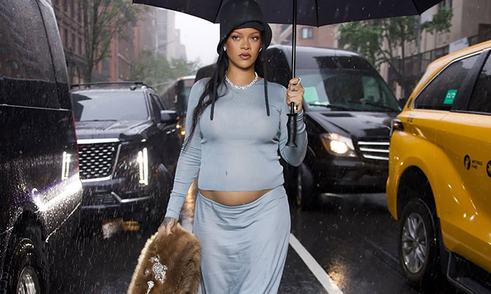 Muestra Rihanna su tercer embarazo durante la Gala en el Museo Metropolitano