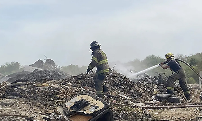 Provoca contaminación incendio de basurero en la colonia La Metalera