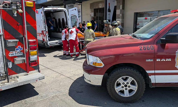 Rescatan a mujer con paro cardiorrespiratorio en el Centro de la ciudad
