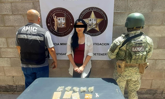 Detienen a mujer con droga durante cateo en la colonia Jesús García