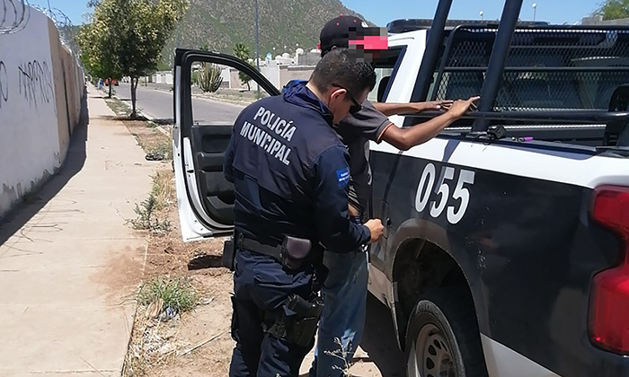 Cae sujeto por intentar robar en negocio en la colonia El Sahuaro
