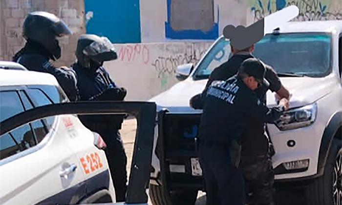 Someten a ciclista por presunto narcomenudeo en la colonia Villa del Real