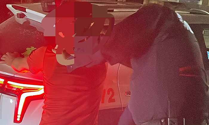 Arrestan a joven por amagar a vigilante en el fraccionamiento Fuente de Piedra