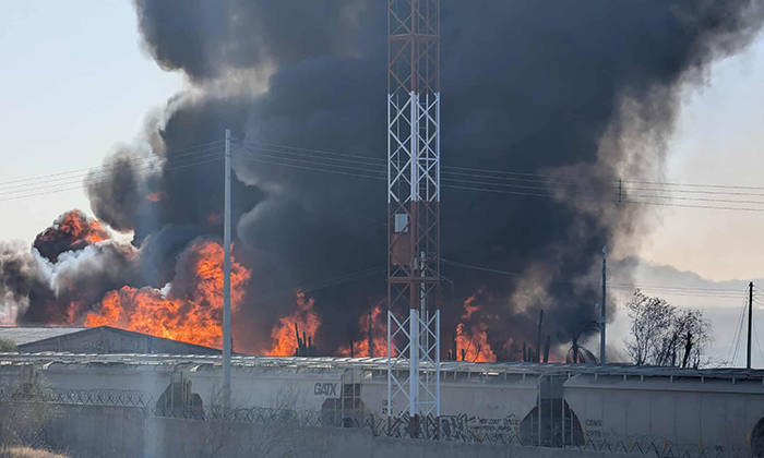 Voraz incendio causa explosión en bodegas de la colonia Las Amapolas