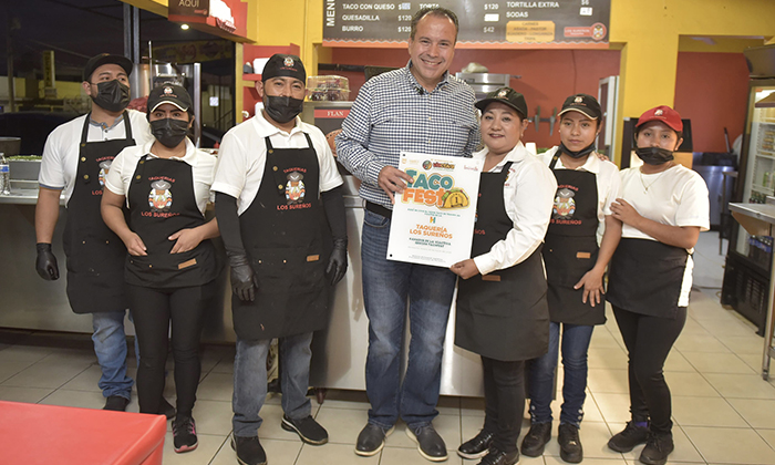 Reconoce a ganadores de mejor taco al pastor; El presidente municipal, Antonio Astiazarán