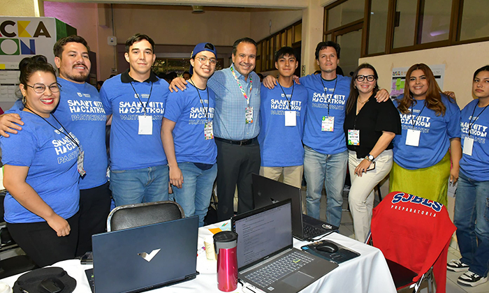 Suma Toño Astiazarán a jóvenes en Hackathon para modernizar Hermosillo con innovación