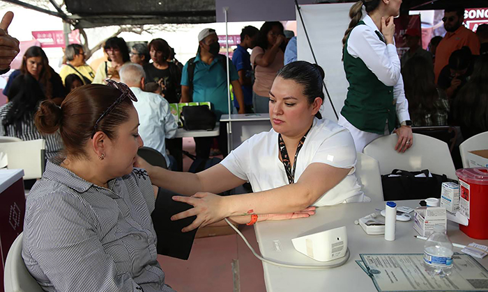 Realizan jornada de servicios Sonora Atiende en la colonia Fonhapo