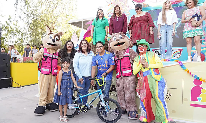 Festejan Día del Niño en el Parque Infantil