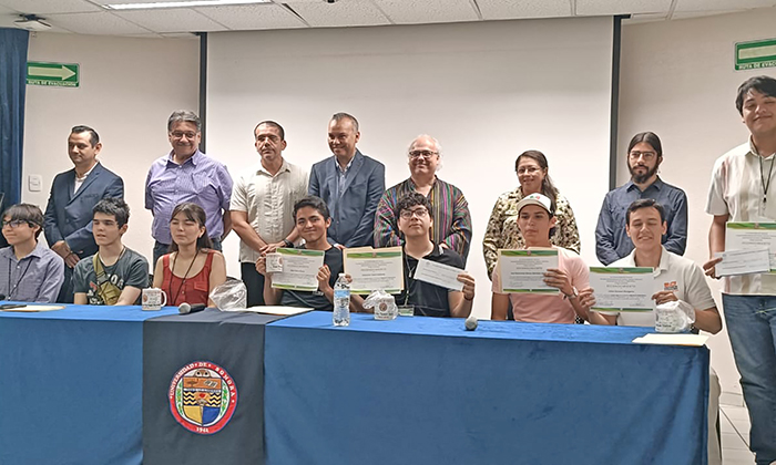 Destaca Cobach en Concurso Regional de Física y Matemáticas