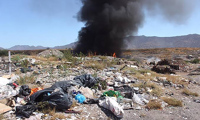 Sofocan Bomberos incendios de maleza en Guaymas