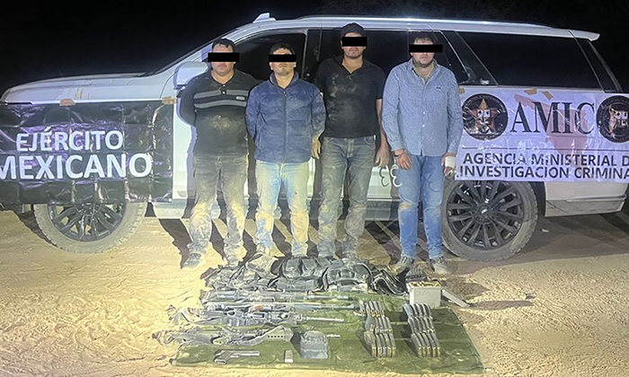 Detienen a cuatro sujetos armados con auto robado en operativo en Plutarco Elías Calles