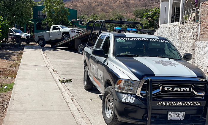 Localizan un pick up en estado de abandono en el sector Fátima de Guaymas