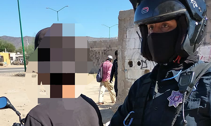 Apresan a dos portadores de arma blanca