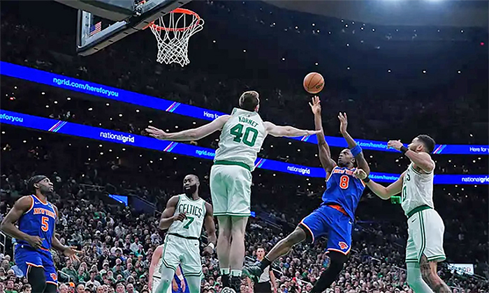 Knicks consigue victoria sobre Celtics en tiempo extra