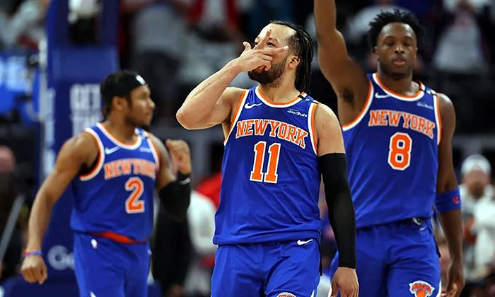 Eliminan Knicks a Pistones y avanzan a semifinales