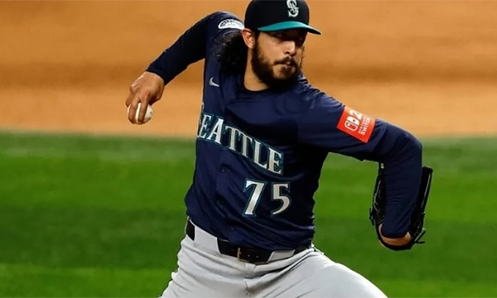 Marineros vencen a Astros y aseguran serie