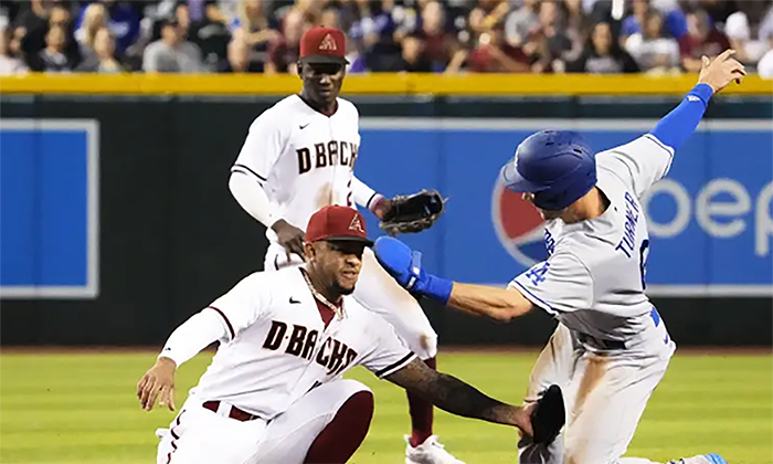 Diamondbacks deja en blanco a Dodgers