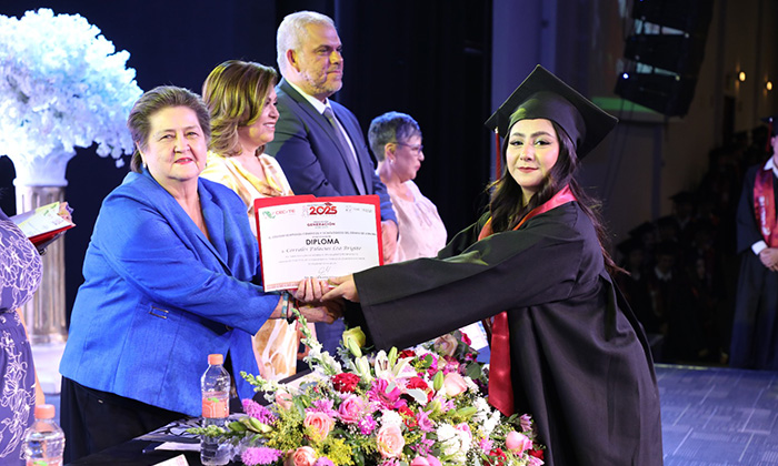 Se gradúan seis mil estudiantes de Cecyte de la generación 2022-2025