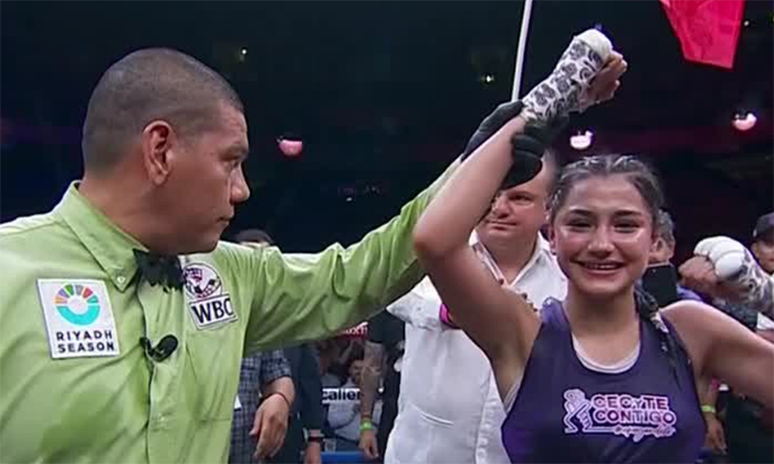 Logra Camila Zamorano campeonato mundial tras vencer por decisión unánime a Mika Iwakawa