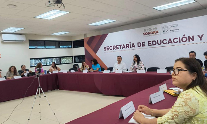 Autoridades de la Secretaría de Educación capacitan a docentes sobre uso de inteligencia artificial