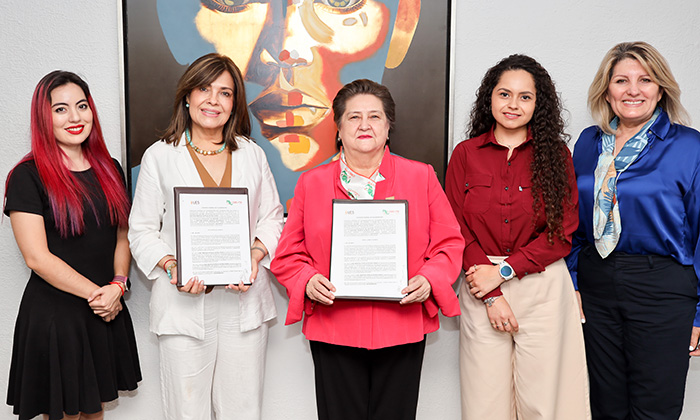 Firman convenio de fortalecimiento la UES y Cecyte