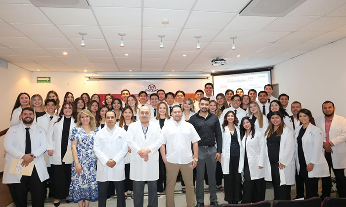 Reconoce Isssteson a estudiantes de medicina