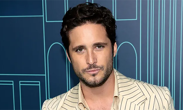 Condena Diego Boneta ataques a migrantes; Alza la voz contra redadas
