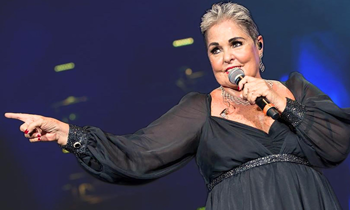 Anuncia Lupita D´Alessio su retiro profesional tras más de 50 años cantando