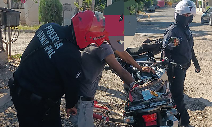 Detienen a trío de “tiradores” con mariguana en distintas colonias