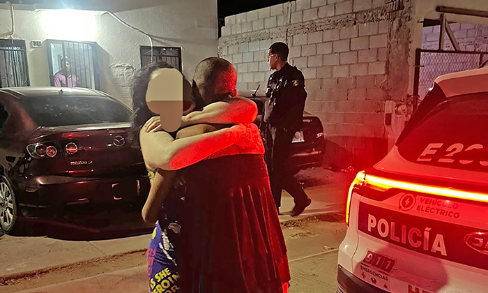 Localizan a mujer reportada como desaparecida; Deambulaba desorientada