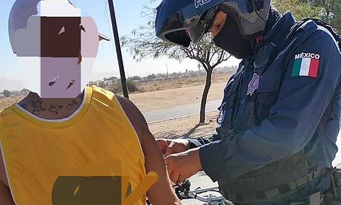 Lesiona joven a sexagenaria al apedrearla en la comisaría Miguel Alemán