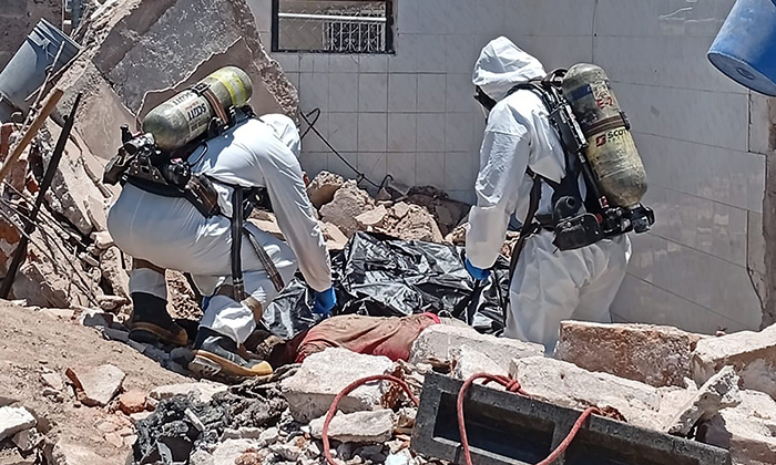 Muere hombre en derrumbe de casa en la colonia Olivares