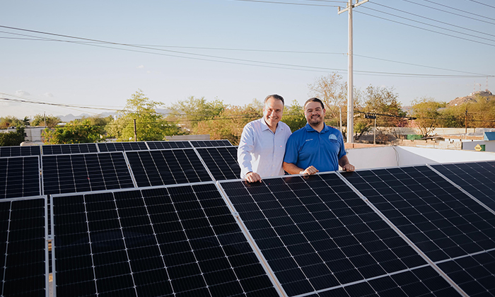 Destaca Toño Astiazarán beneficios de Peso Solar