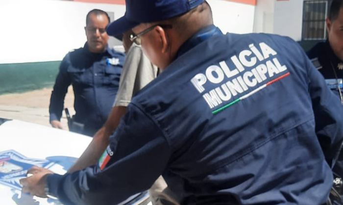 Arrestan a peatón en posesión de arma prohibida en el fraccionamiento Pueblitos