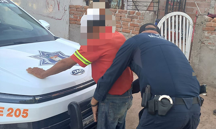 Someten a dos sujetos por posesión de droga en distintas colonias