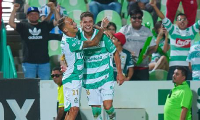 Pumas cae por goleada ante Santos en su debut en el Apertura 2025