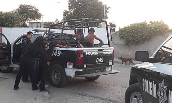 Atrapan a seis personas en posesión de armas blancas en diversas colonias