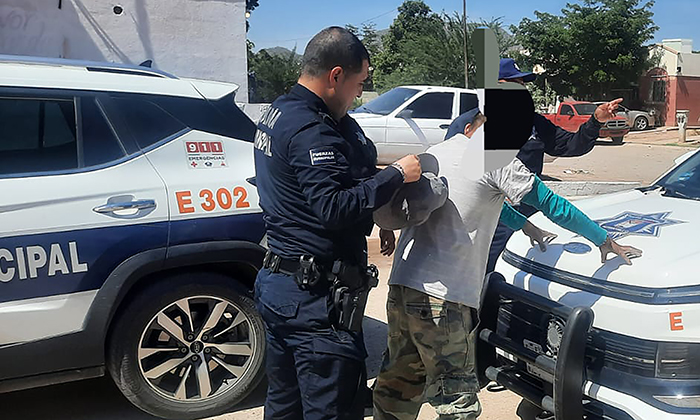 Aprehenden a joven a bordo de auto robado en el fraccionamiento Puerta del Rey