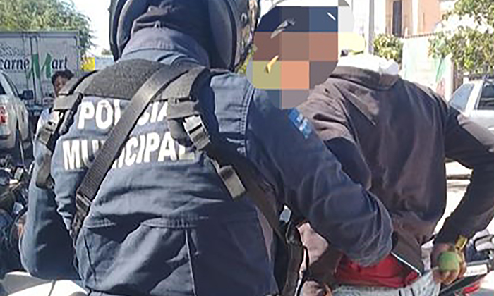 Arrestan a sexagenario por acosar a mujer en la colonia Las Minitas